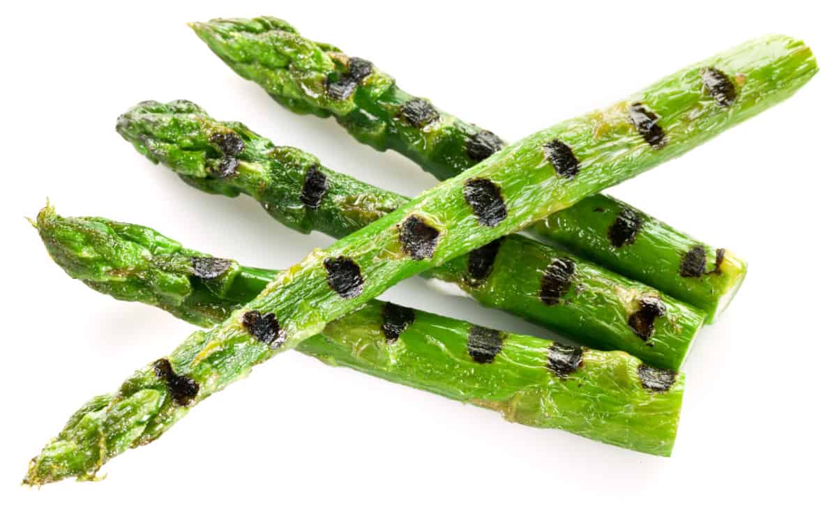 Asparagus placed together 