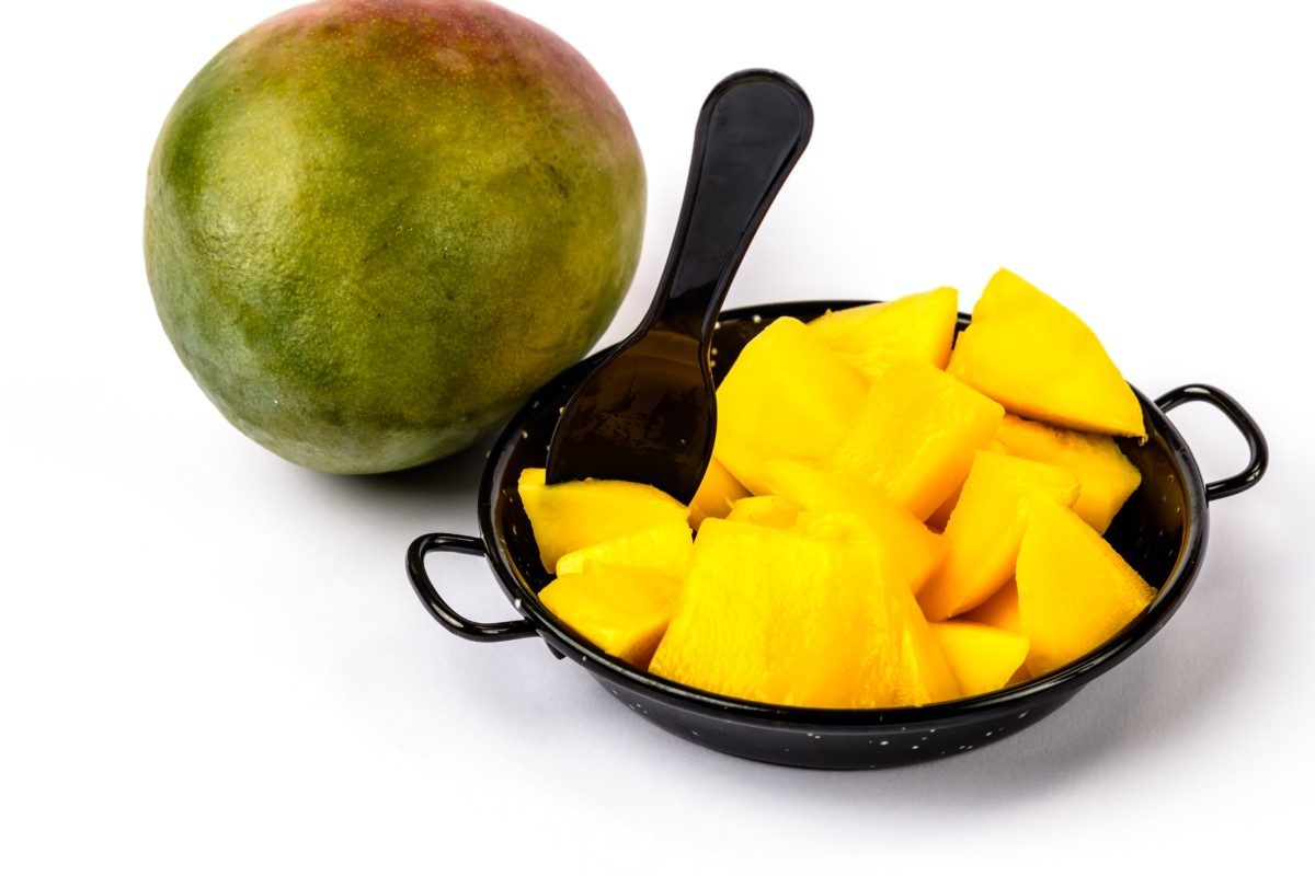 What Fruits Can Labradors Eat?Mango